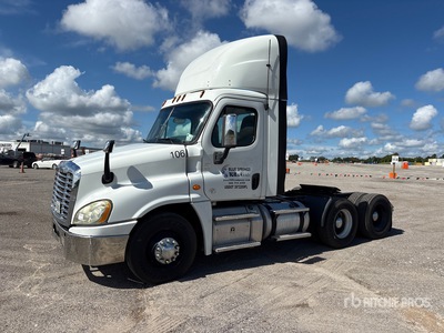 2016 Freightliner Cascadia 125 6x4 T/A Day Cab Truck Tractor