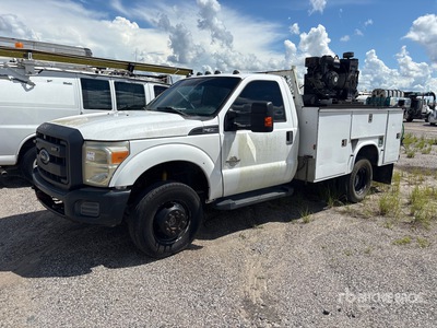 2013 Ford F-350 XL 4x4 Service Truck (Inoperable)