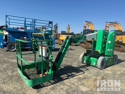 2016 JLG E300AJ 2WD Electric ブームリフト