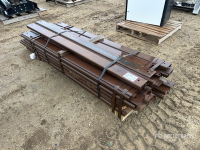 Quantity of 5/16 in x 4.5 in x 72 in C Channel 鋼