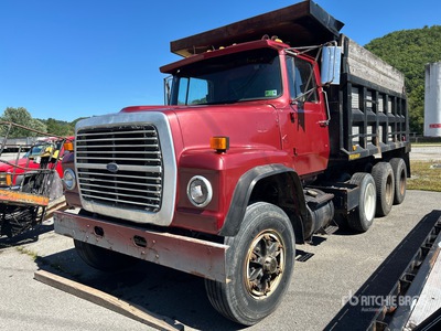 1985 Ford L8000 T/A Dump Truck