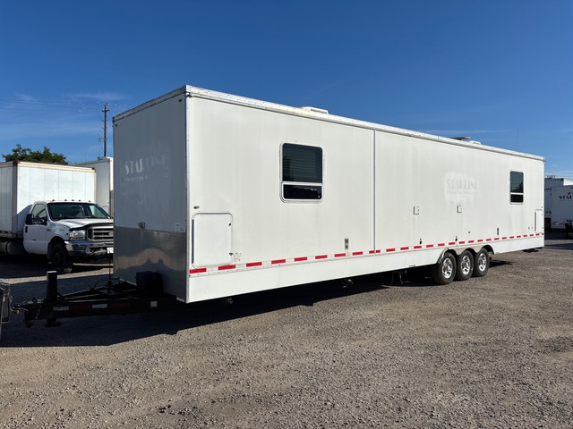 2012 Kuntry Kustom 40 Ft Tri/A 2 Room Star Wagon