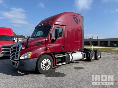 2015 Freightliner Cascadia 6x4 Tracteur Routier Couchette