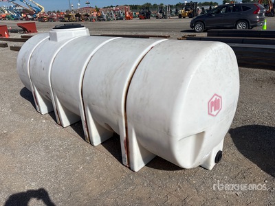 900 gal Water Tank