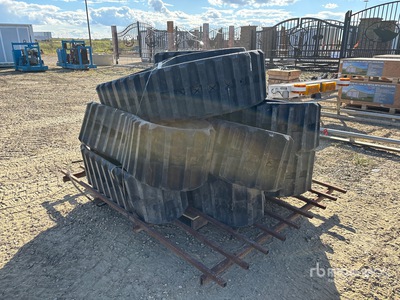 Quantity of (5) Rubber 350 x 100 x 58 جنازير (Unused) - Fits Fit Marooka Crawler Dumper