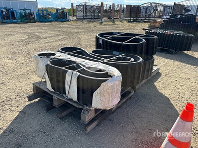 Quantity of (4) Rubber 350 x 100 x 53 جنازير (Unused) - Fits Fit Marooka Crawler Dumper