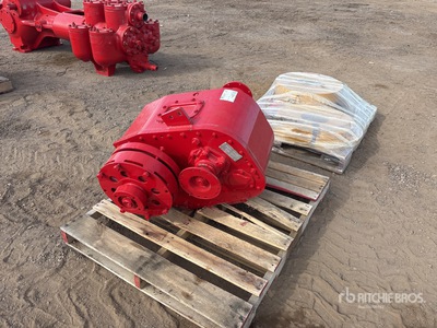 Quantity of (3) Pallets of Round Fluted with Swivels and 1 Water Well Rig Gear Box Filière Kelly