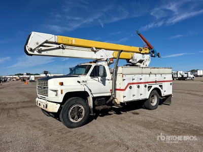 Bronco 805 on 1991 Ford F-800 4x2 Bucket Truck