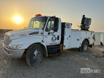 2003 International 4300 4x2 Service Truck (Inoperable)