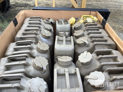 (30) Plastic Fuel Cans
