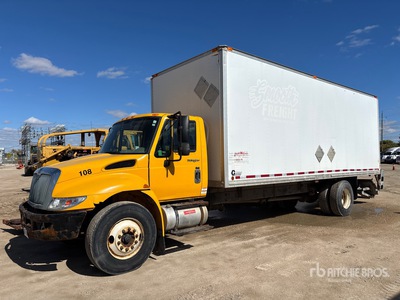 2013 International 4300 6x2 Van Truck