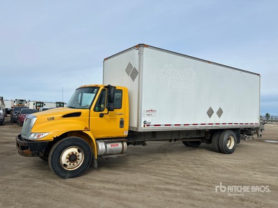 2013 International 4300 Van Truck