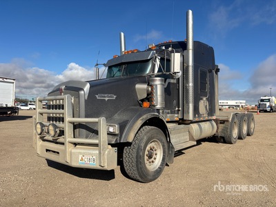 2014 Kenworth T800 8x6 Tri/A Sleeper Truck Tractor