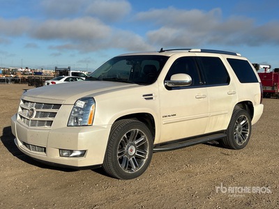 2013 Cadillac Escalade 4WD SUV