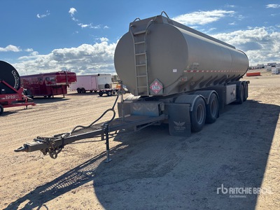 2005 Columbia 35000 L Quad/A Tanker Trailer