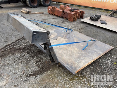 Hydraulic Lift Gate