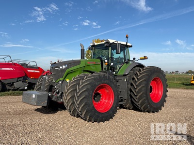 2021 Fendt 1042 Vario 4WD Tractor