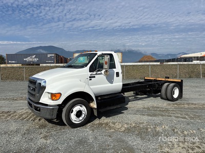 2012 Ford F-650 XLT 4x2 Cabine et châssis