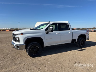 2024 Chevrolet Silverado 3500HD 4x4 Crew Cab Pickup