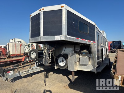 2005 Jamco Trailers 22 ft T/A Gooseneck Horse Trailer