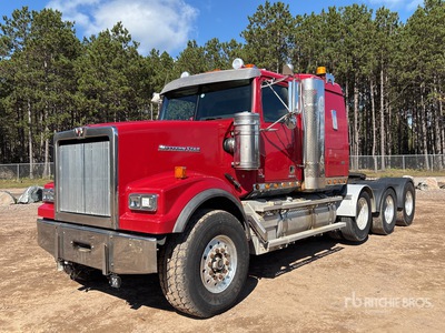 2012 Western Star 4900FA 8x4 4-Achs Sattelzugmaschine mit Schlafkabine