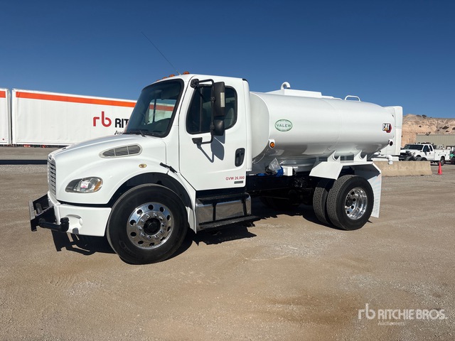 2006 Freightliner M2 106 2000 gal 4x2 Water Truck