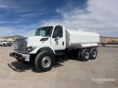2014 International 7300 4000 gal 6x4 Water Truck
