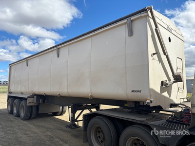 2023 Moore 10 m Tri/A End Dump Trailer