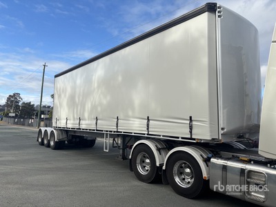2005 MaxiTrans 8.8 m Tri/A B-Double Lead Curtain Side Trailer