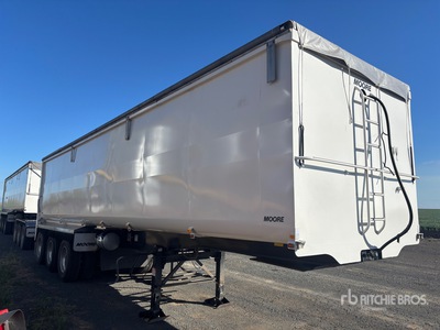 2020 Moore 10 m Tri/A End Dump Trailer
