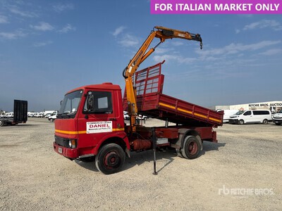 1985 Amco Veba V3300/1DS 2800 kg on 1984 Fiat 79-13 4x2 Kipper-Lkw mit Kran