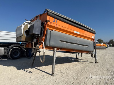 2012 Giletta UP4000 Salt Spreader