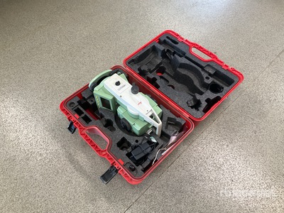 2014 Leica TS06 Plus R500 Electric Surveying Total Station