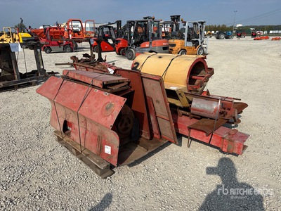 Laverda Qty of Agricultural Spare Parts Pièces diverses