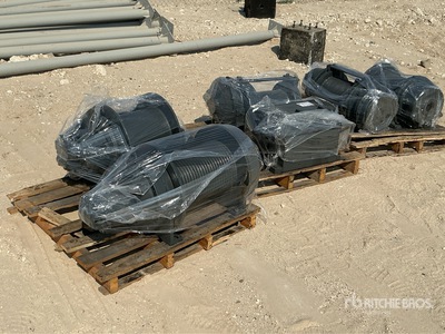 Quantity of (6) Truck Winch - Fits Trucks