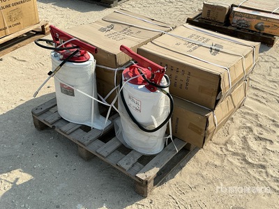 Quantity of (10) Wilwokee Manual Grease Pumps Varios, herramientas manuales (Unused)
