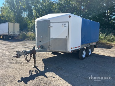 2009 JL Leclerc 08438 13 ft T/A Enclosed Trailer