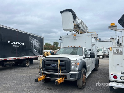2013 RH RH41 30 ft on 2013 Ford F-550 XL 4x2 Van Mounted Aerial Lift