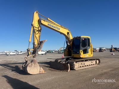 2013 Komatsu PC138USLC-10 油圧ショベル