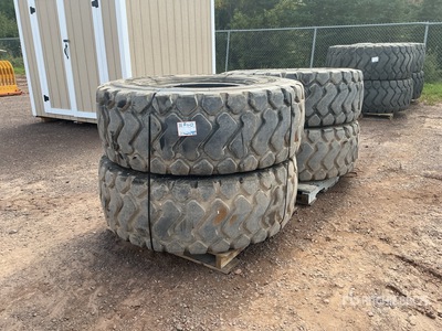 Quantity of (4) 20.5R25 Loader Tires