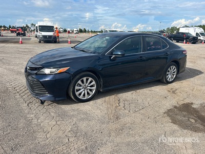 2018 Toyota Camry LE Personenkraftwagen