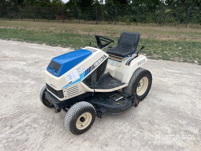 Iseki SG13 Tracteur Tondeuse Mower Tractor