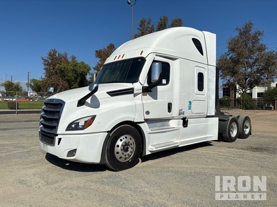 2022 Freightliner Cascadia 126 6x4 T/A Sleeper Truck Tractor