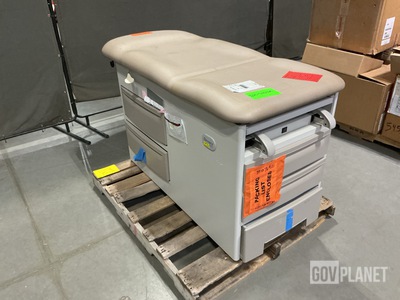 The Brewer Company 5000-28 Examination Table
