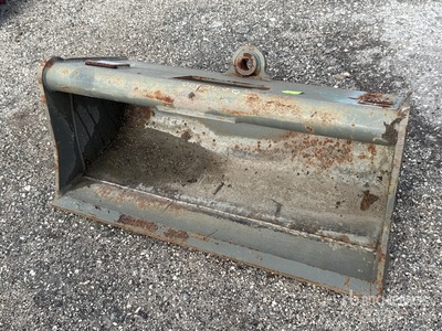 2014 Volvo EC35BKT30 36 in Cleanup Excavator Bucket