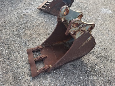 2020 Volvo EC55BKT18 17 in Digging Excavator Bucket