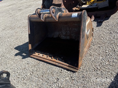 60 in Digging Excavator Bucket