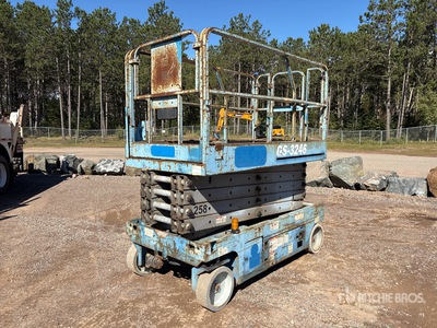 2011 Genie GS-3246 Electric Scissor Lift