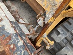 Hydraulics with Bucket Tilt Cylinders