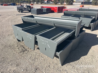 Quantity of (7) Kit Containers CFX-90 Alimentador de ganado